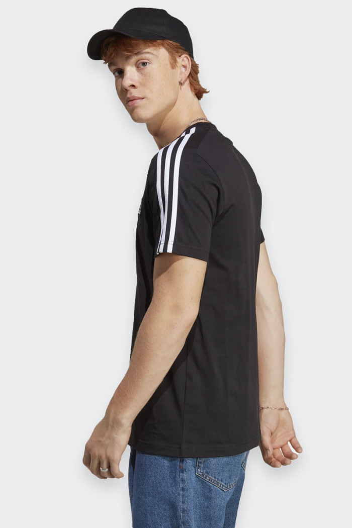 Adidas T-SHIRT STRIPES MANICHE CORTE NERA